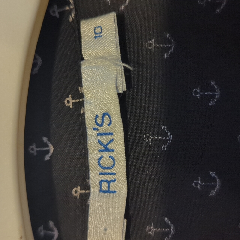 Woman's button up - Picture 3 of 3